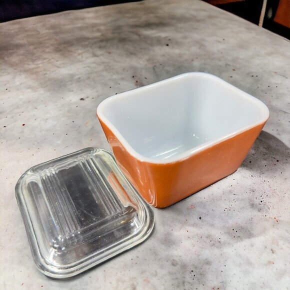 Vintage Pyrex Brown Small Fridgie Refrigerator Dish Clear Lid MCM B1 1.5 Cup 28 - Picture 2 of 12